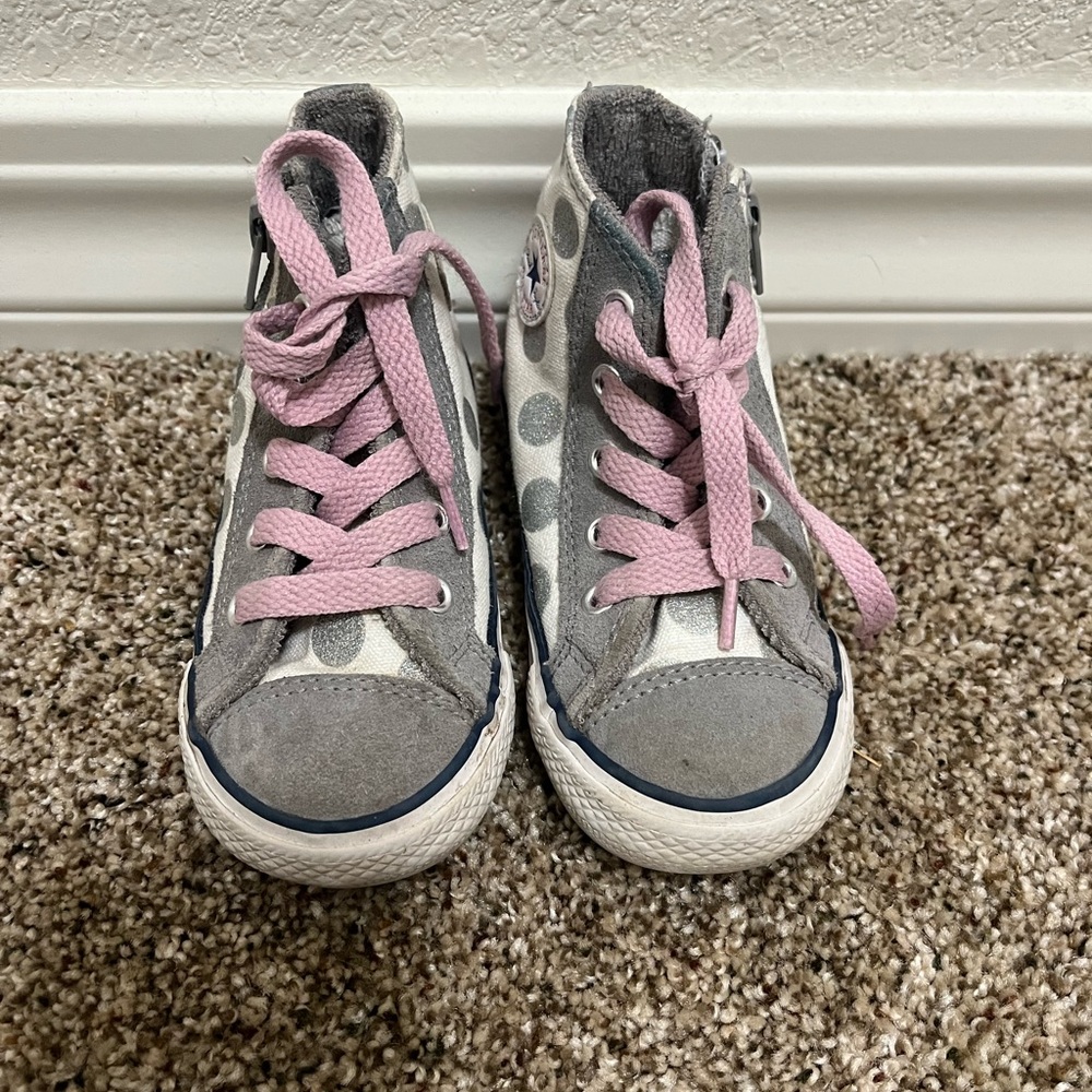 Little girls size 7 Converse high tops